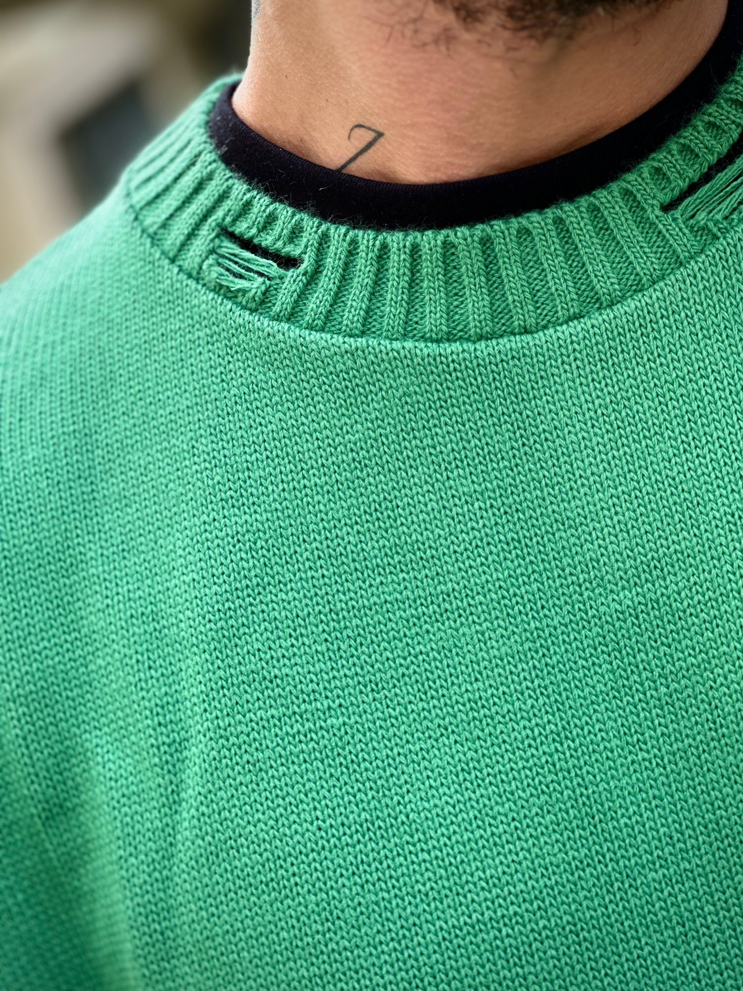 Maglia con rotture NJB verde